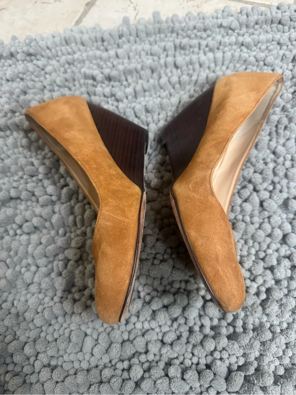 Cole Hann wedge shoes. Suede finish. EUC size 8